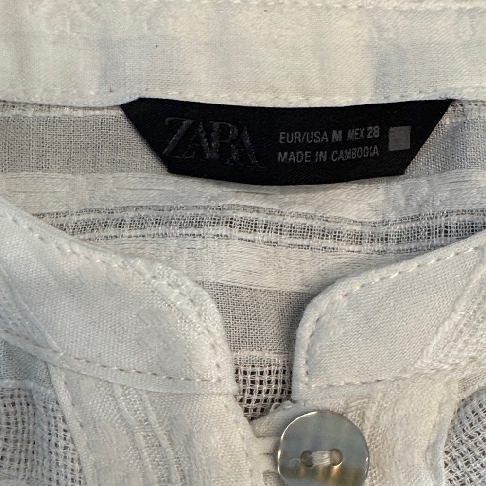Zara Cream Button-Up Textured Lace Yoke Blouse - Picture 4 of 5